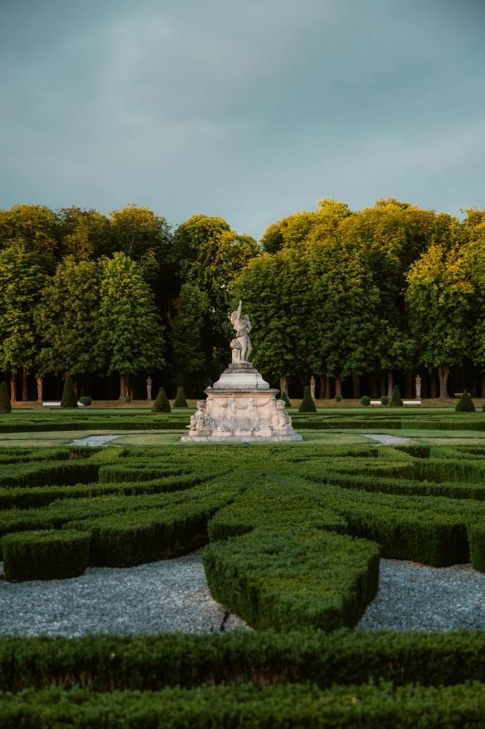 Guests will find baroque sculptures on the so-called Venus Island at Nordkirchen Castle