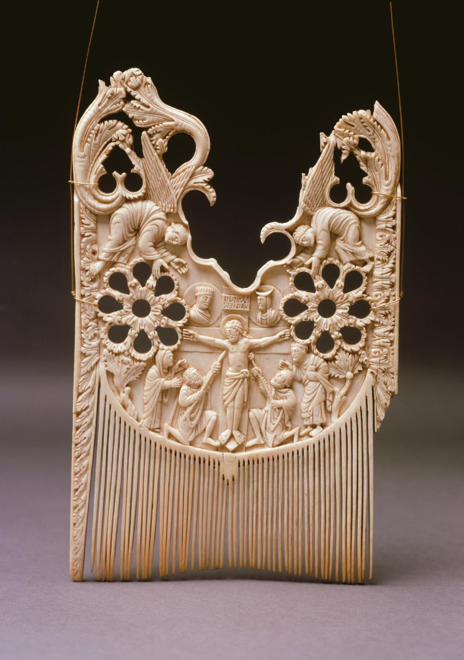 Comb of St. Heribert, Metz, around 870, Museum Schnütgen