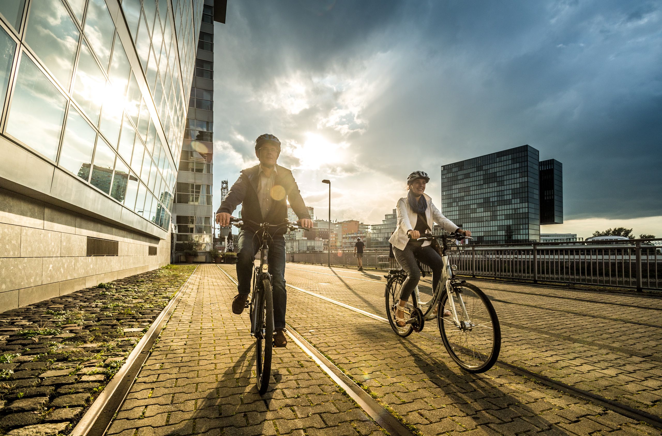 Cyclists in Düsseldorf at the harbour