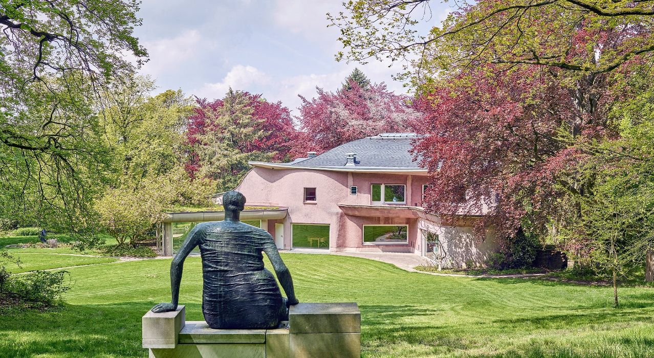 Sculpture Park Waldfrieden, Villa with Henry Moore's Seated Woman (1957/1958)