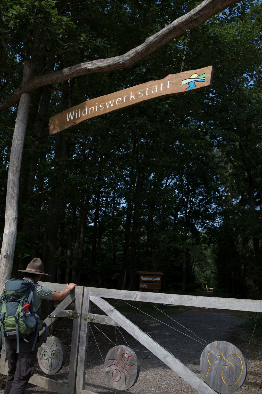 Eingangstor im Nationalpark, Eifel