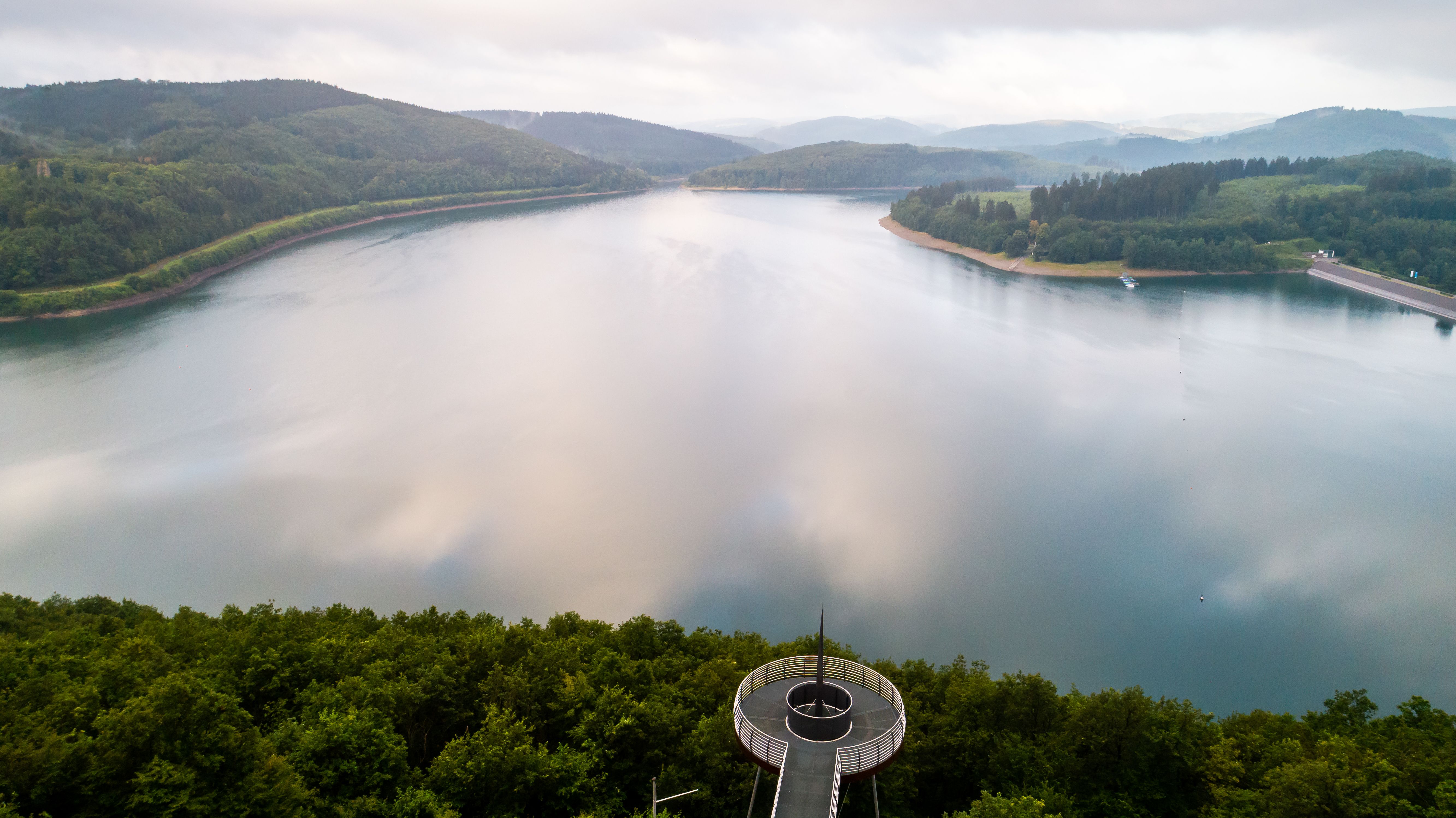 Blick über den Biggesee bei Olpe im Sauerland