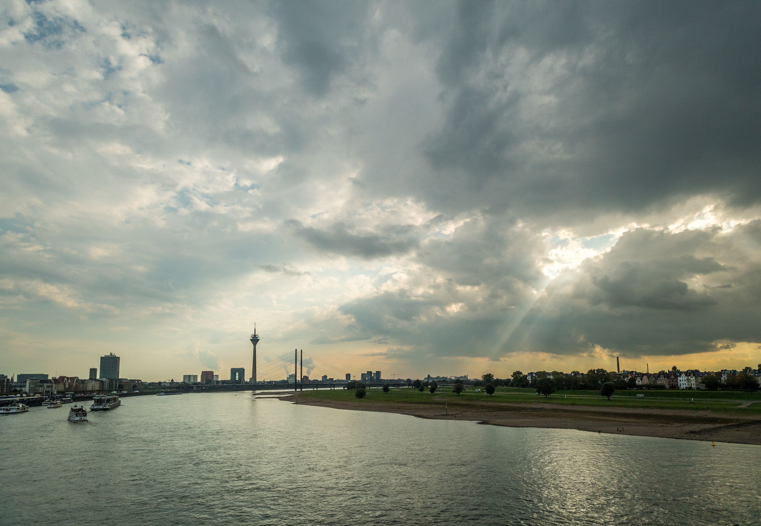 View of the Rhine near Düsseldorf