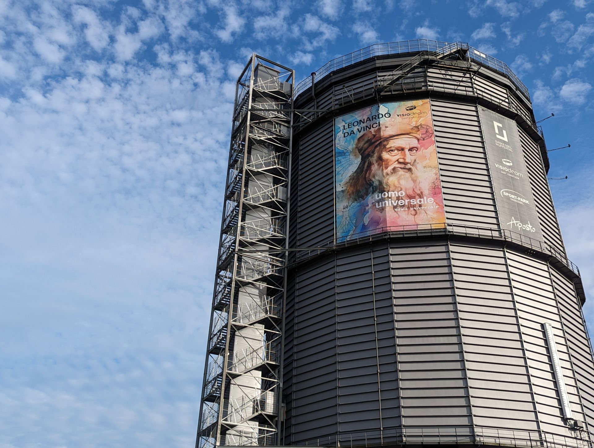 Seit 2019 beheimatet der Visiodrom im Gaskessel Wuppertal auf fünf Etagen Europas größte 360-Grad-Leinwand, eine separate Ausstellungsfläche und Gastronomie im Erdgeschoss sowie ein Fitnessstudio auf mehreren Zwischenetagen