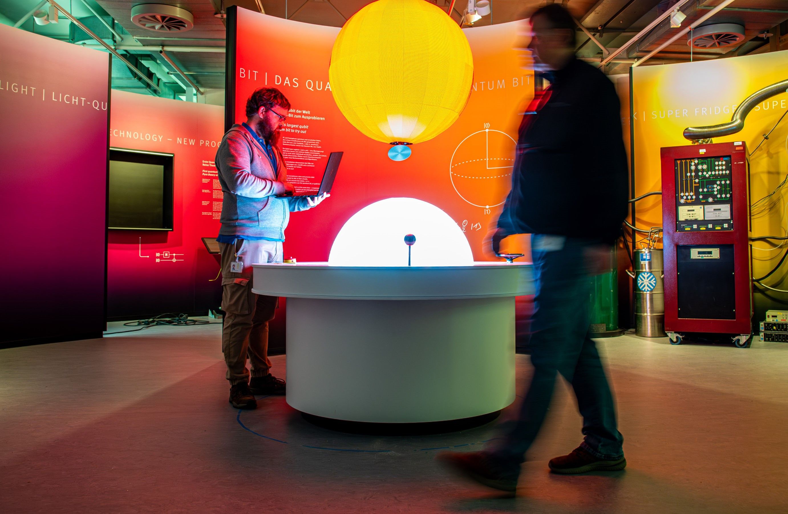 Sergei Magel/HNF, New exhibition area on quantum computers at the Heinz Nixdorf MuseumsForum Paderborn.