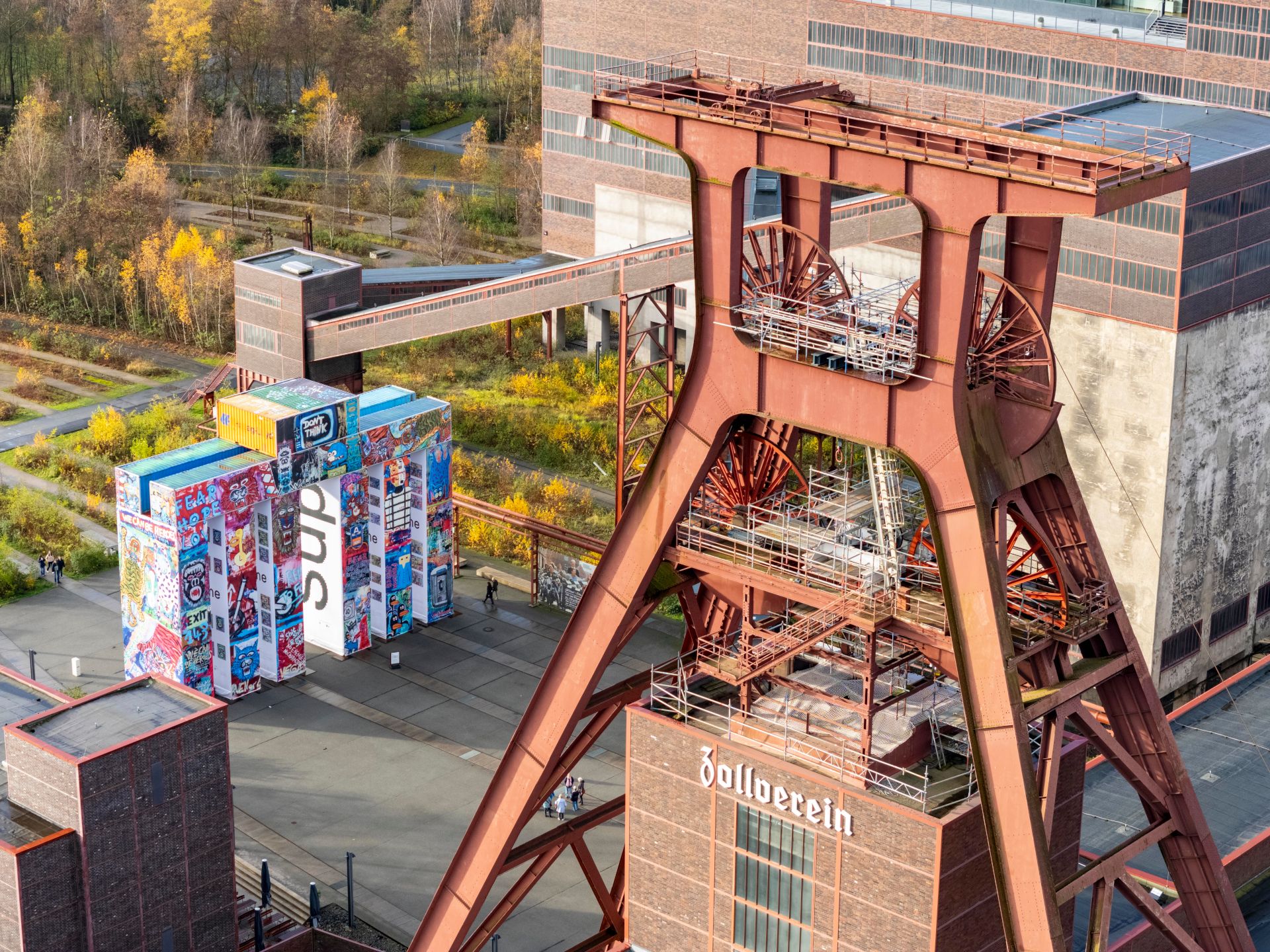 The Global Gate was opened on the Werner Müller Square of the Zollverein World Heritage Site on November 18, 2024