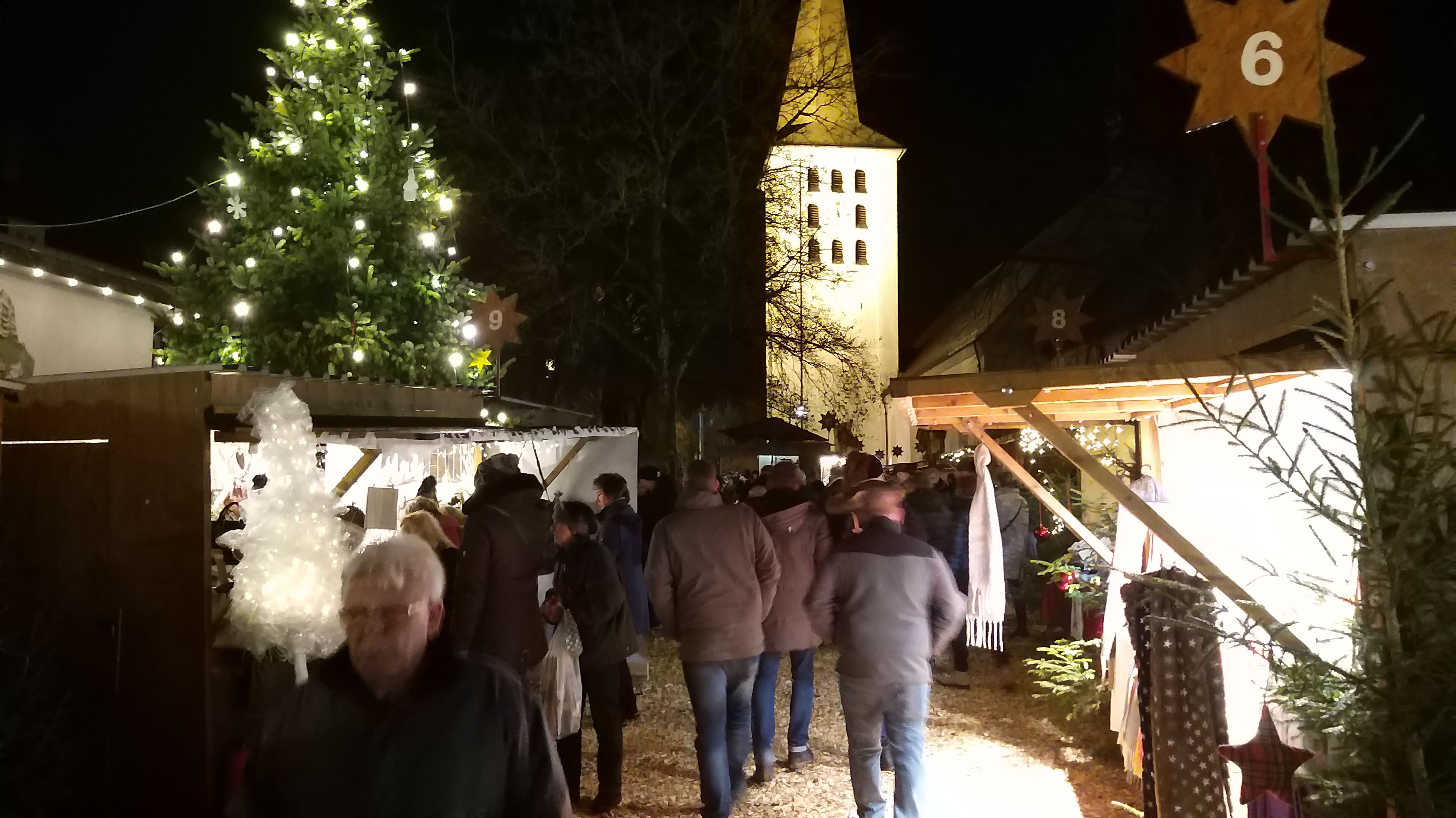 Romantic Christmas market in Hirschberg