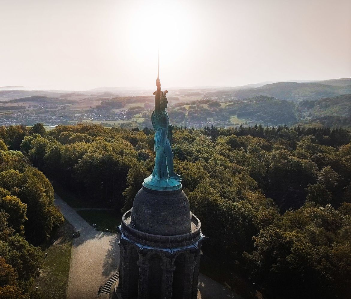 Hermanns-Denkmal aus der Vogelperspektive