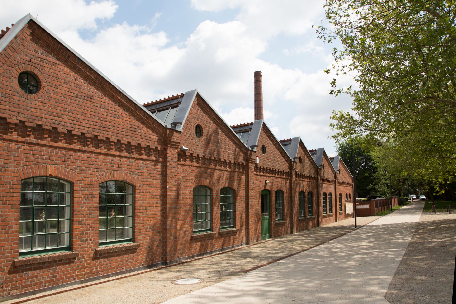 Fabrics for towels and tablecloths are still produced in the weaving mill every day