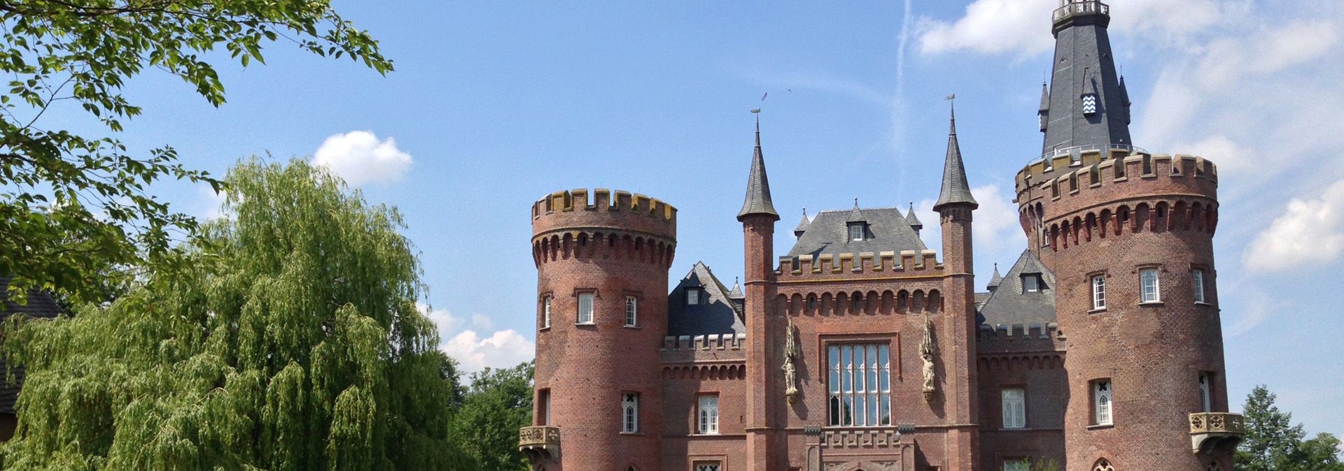 Since its restoration in the 1990s, the neo-Gothic moated castle Moyland has been an important museum for modern and contemporary art