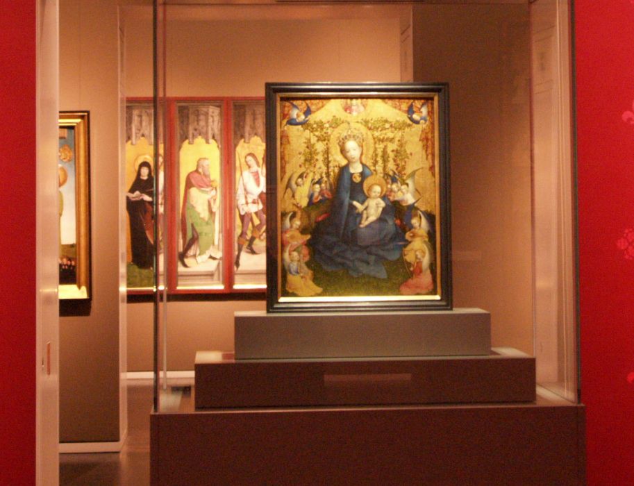 Stefan Lochner's painting Die Muttergottes in der Rosenlaube is a jewel in the collection of the Wallraf-Richartz-Museum. Visitors will find the work in the medieval section