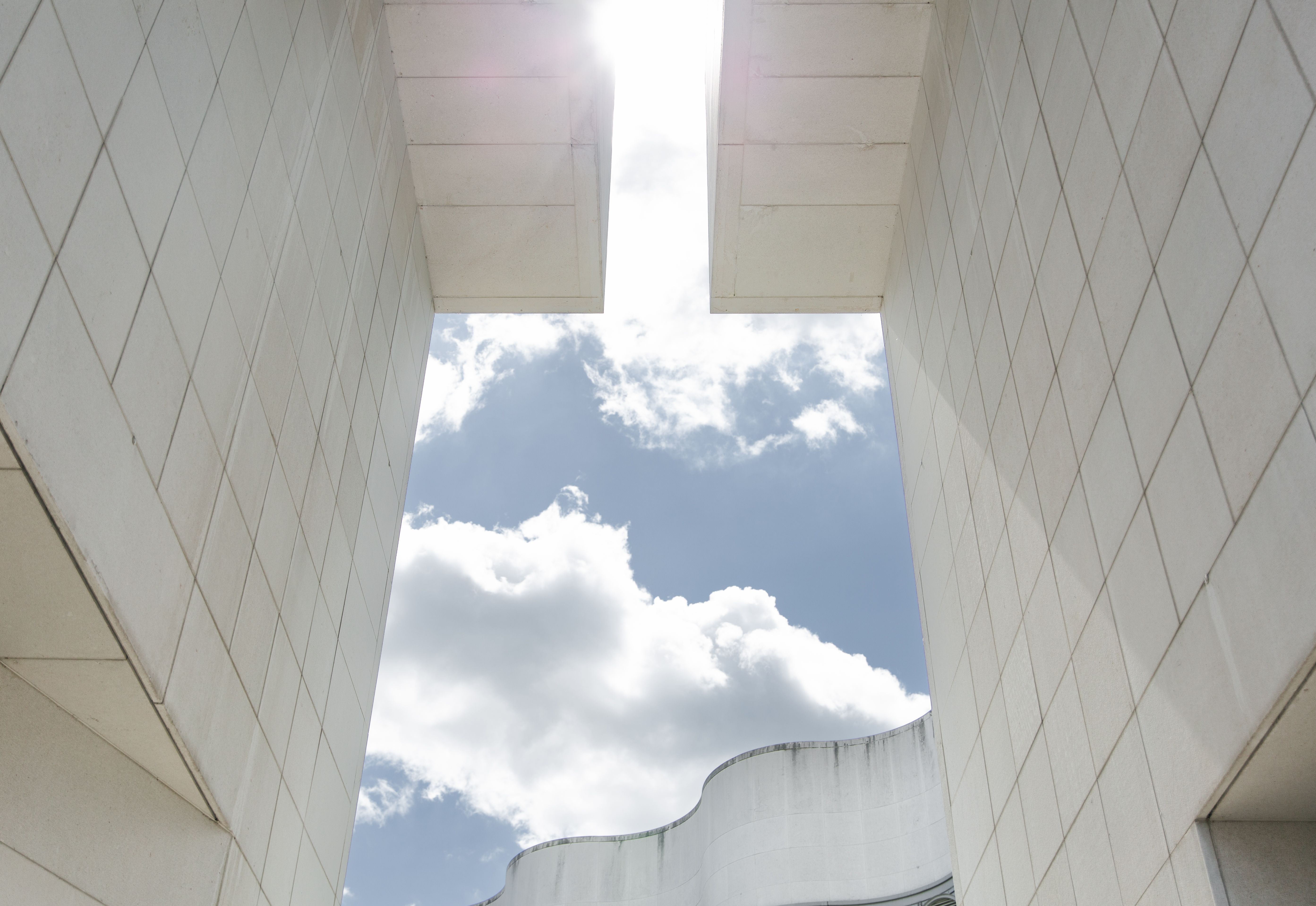 Der Eingangsbereich der Bundeskunsthalle in Bonn