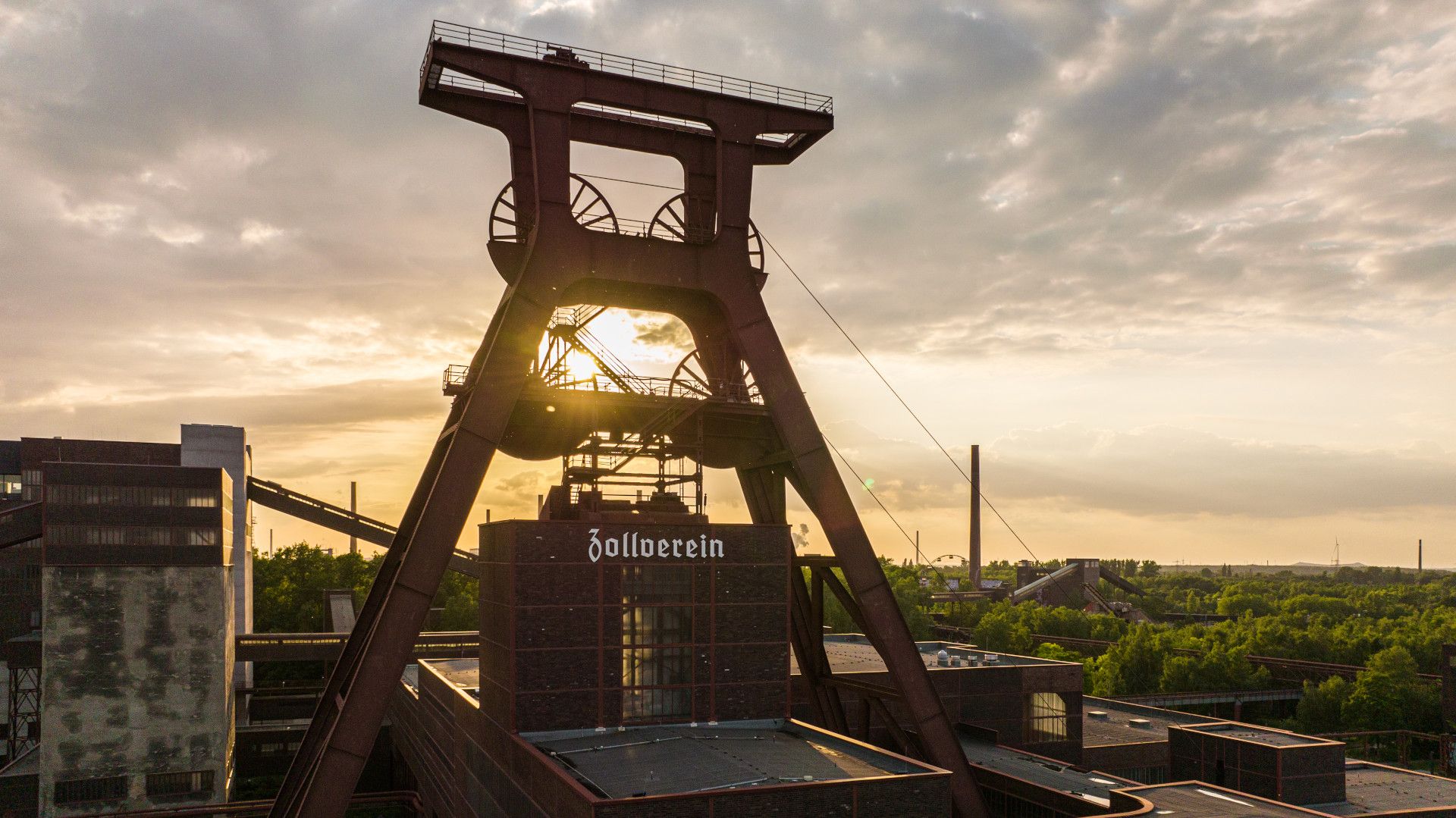 Tourismus NRW e.V., Zeche Zollverein Ruhrgebiet Blick über Gelände