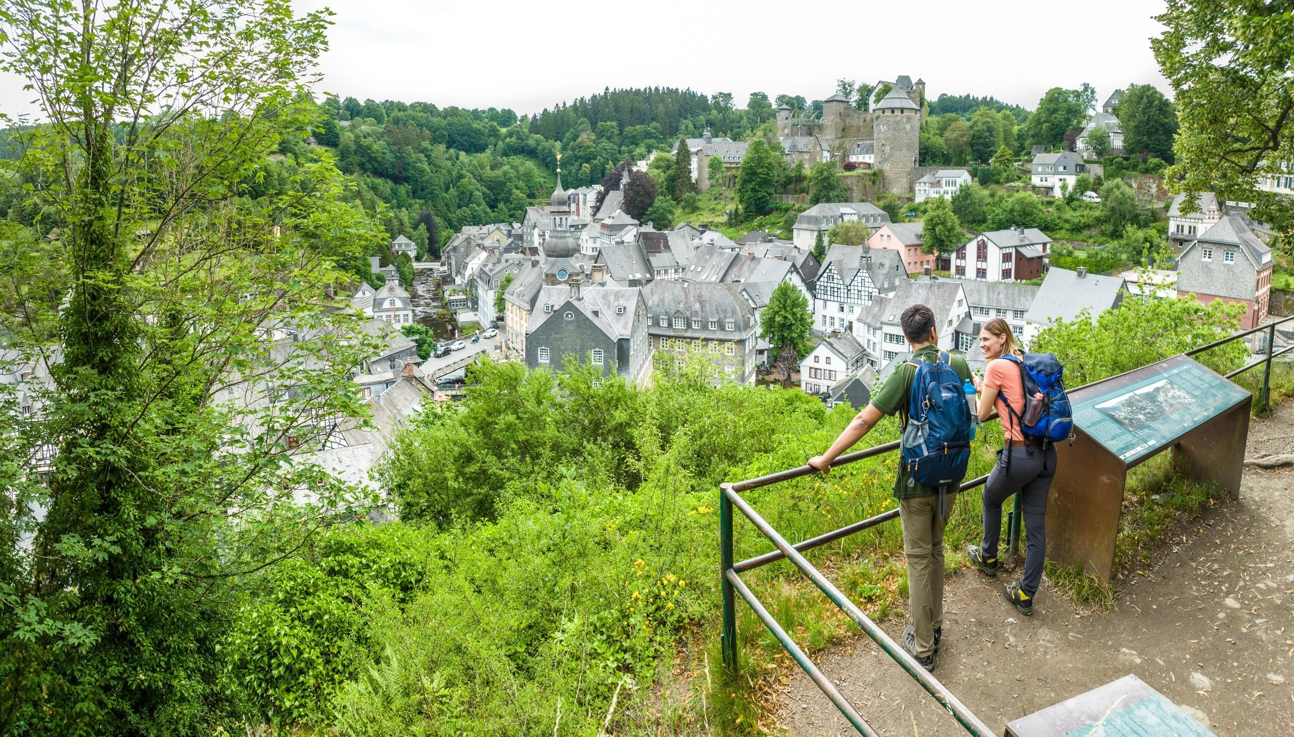 The Halver Mond vantage point offers an ideal view of the town and Monschau Castle