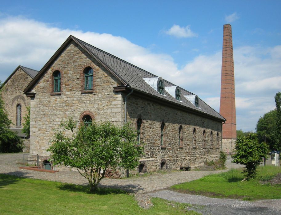 The huge steam engine still stands in the engine house on the Nachtigall colliery site today