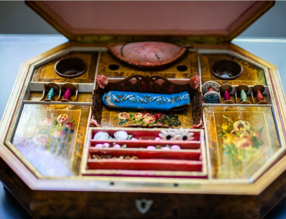 A sewing box from the Koekkoek family estate