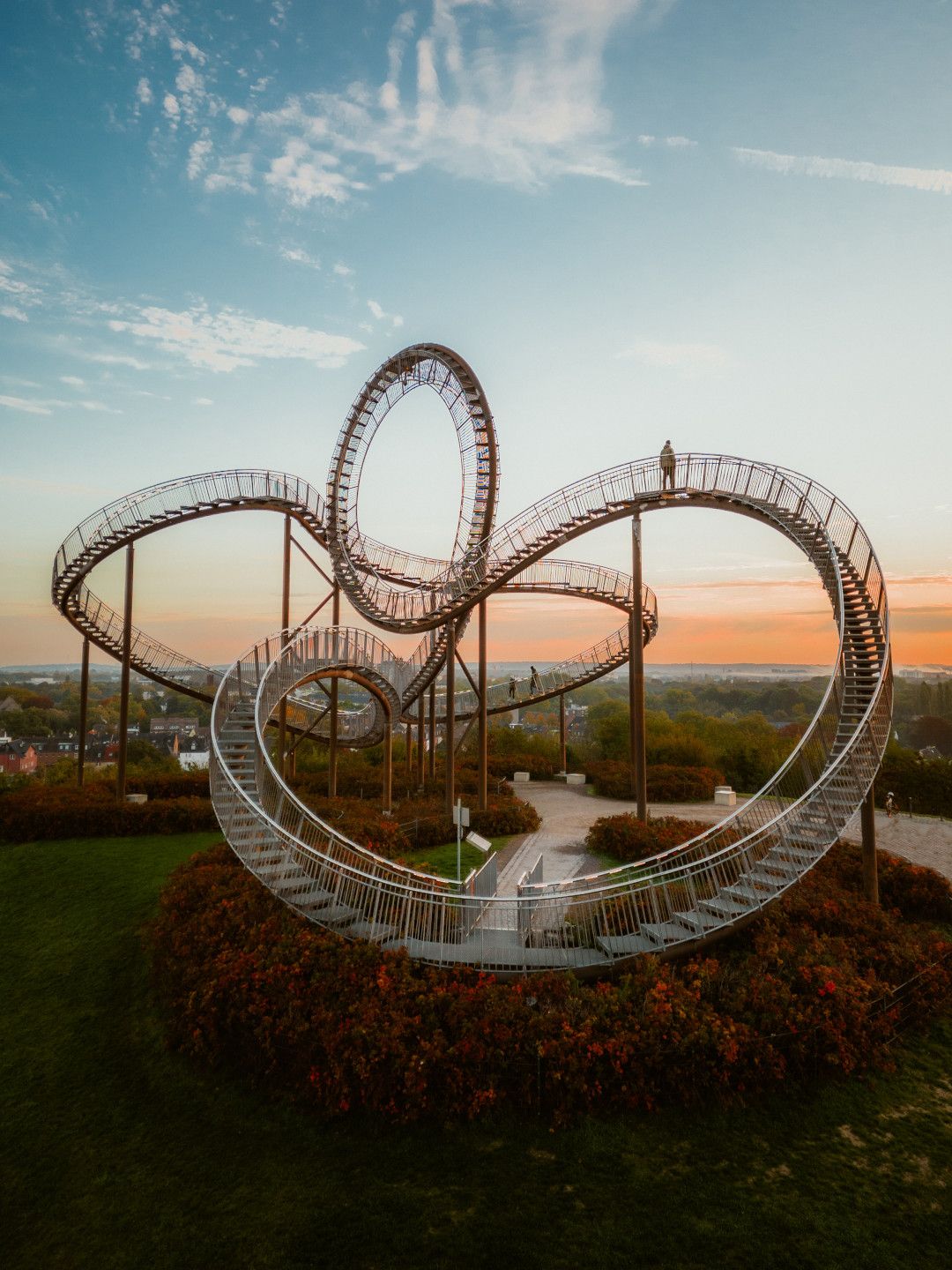 Tiger and Turtle in Duisburg, eine begehbare Achterbahn.