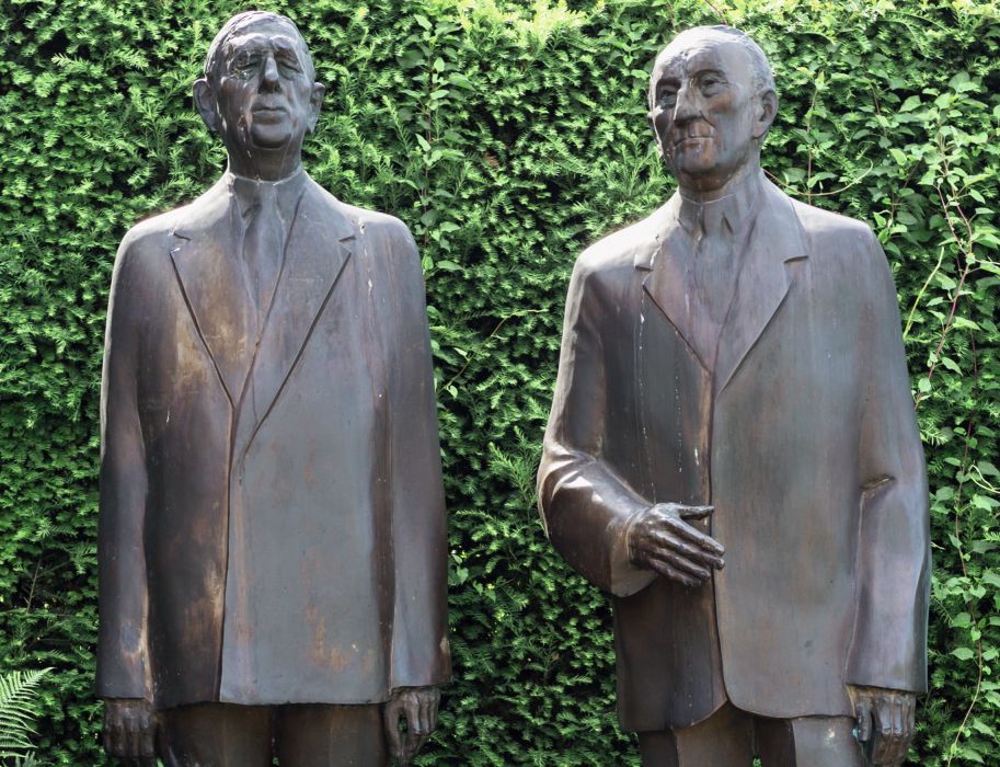 Statues of Adenauer and De Gaulle in front of Adenauer's house