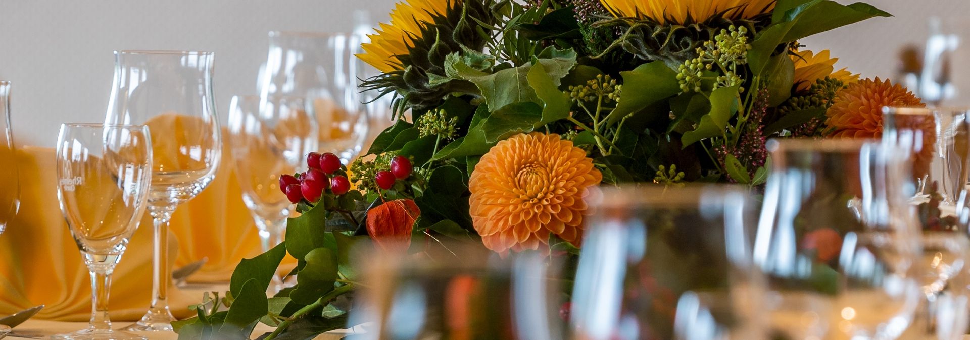 A finely laid table awaits guests at the Lippeschlößchen restaurant