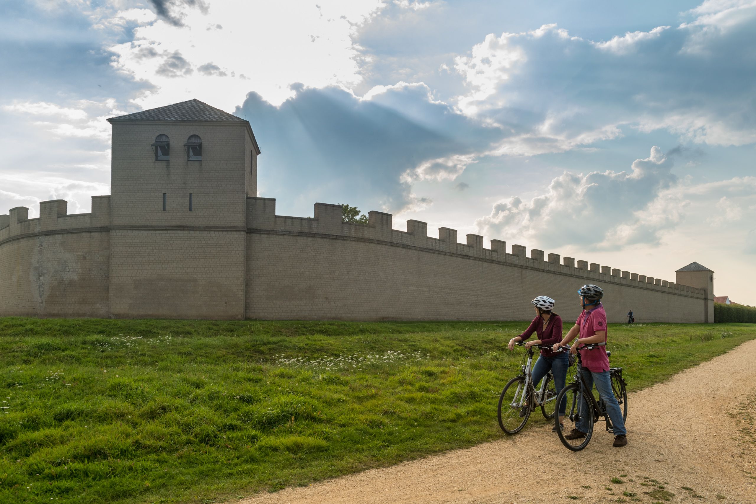 Rhine cycle path in Xanten