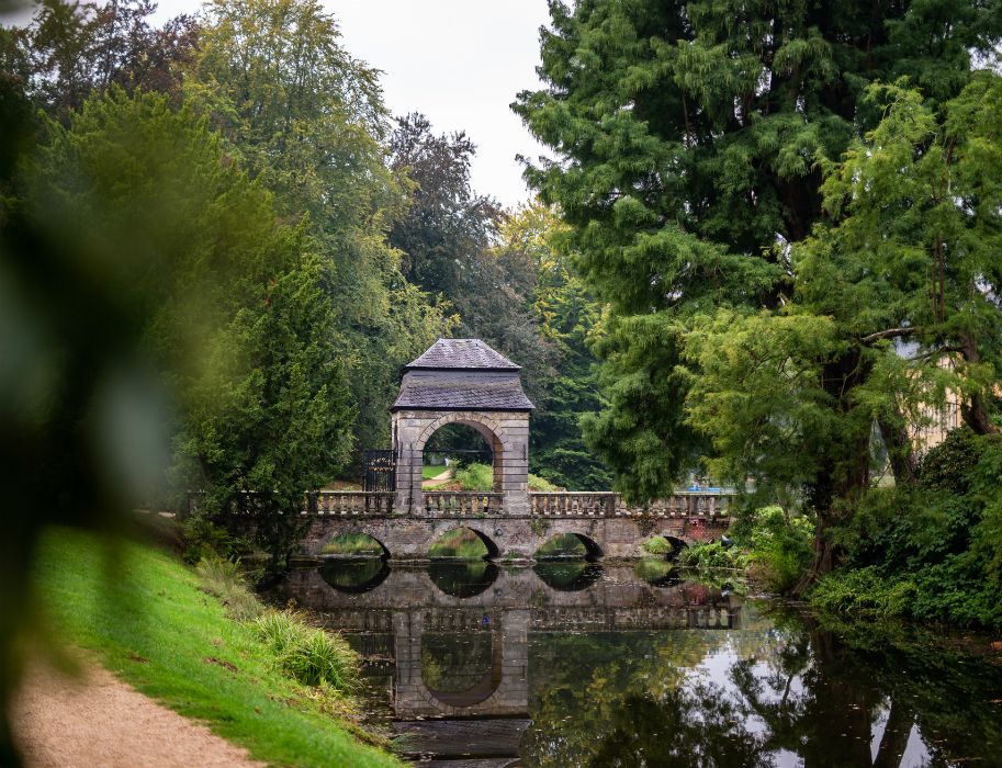 The Baroque bridge, today also known as the Wedding Bridge, is a popular photo motif in the park of Schloss Dyck